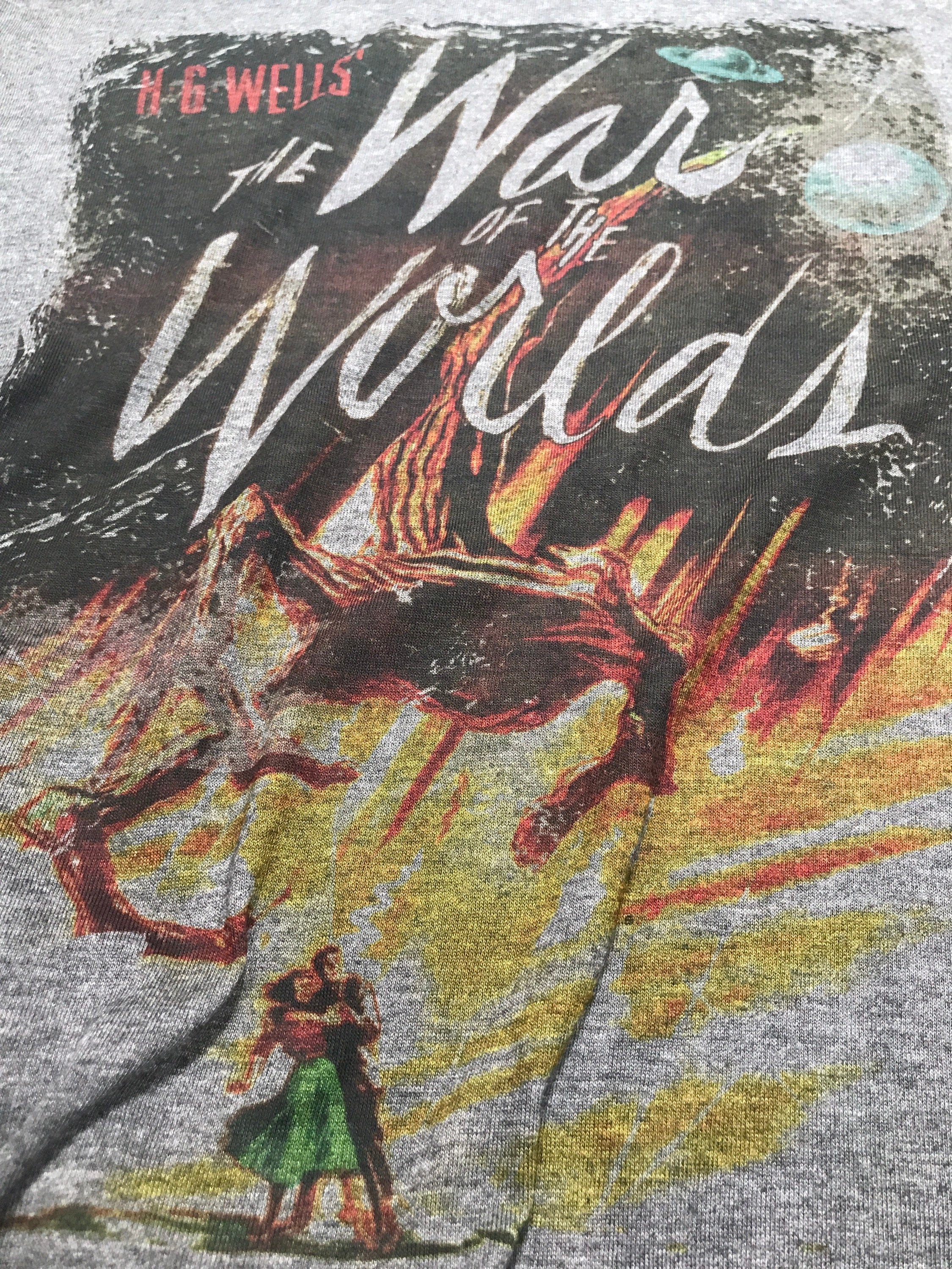 War of the Worlds T-Shirt: Vintage Sci-Fi Movie Tee